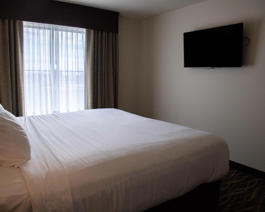 Cobblestone Hotel & Suites - Two Rivers Ngoại thất bức ảnh