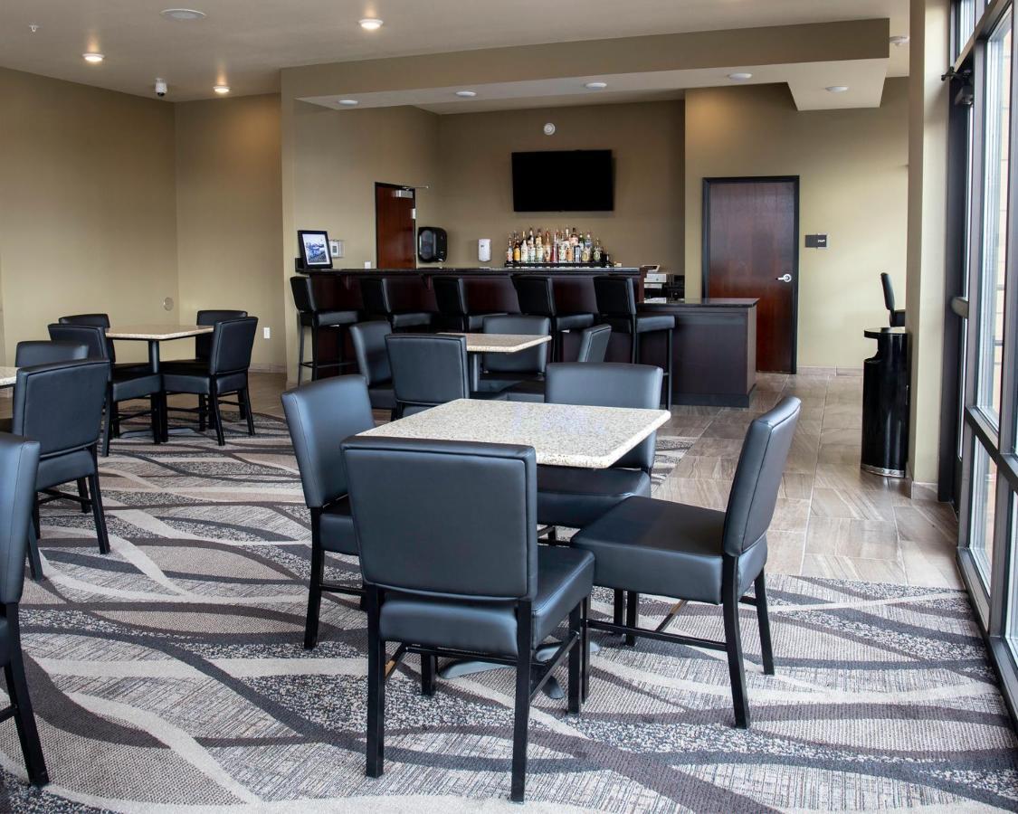 Cobblestone Hotel & Suites - Two Rivers Ngoại thất bức ảnh